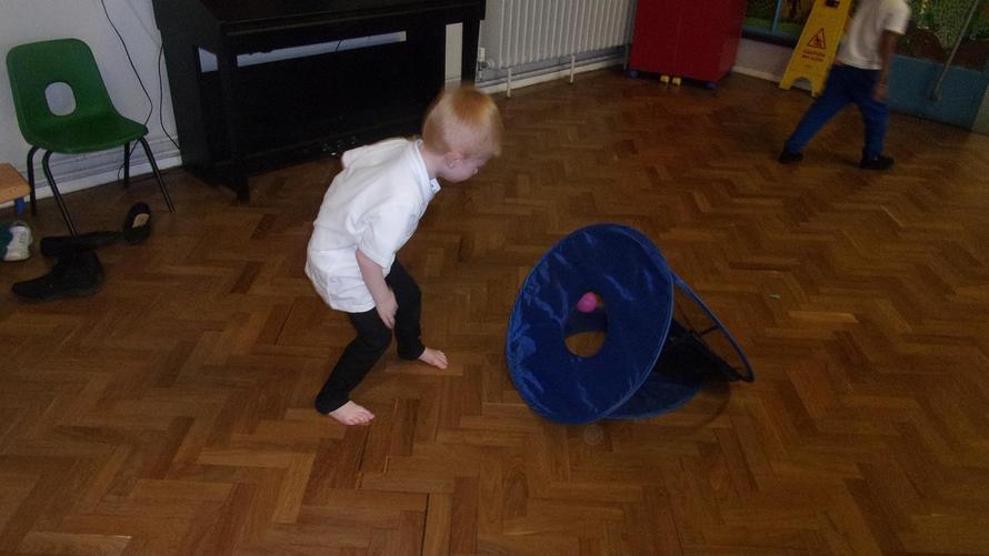 Ball skills in PE with Arthur 