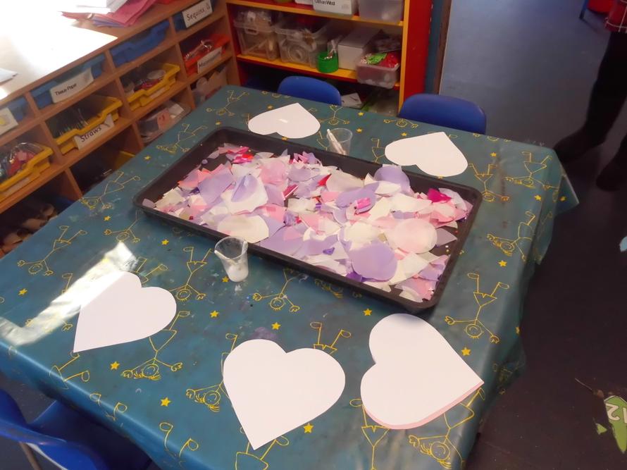 We used different materilas to decorate a heart