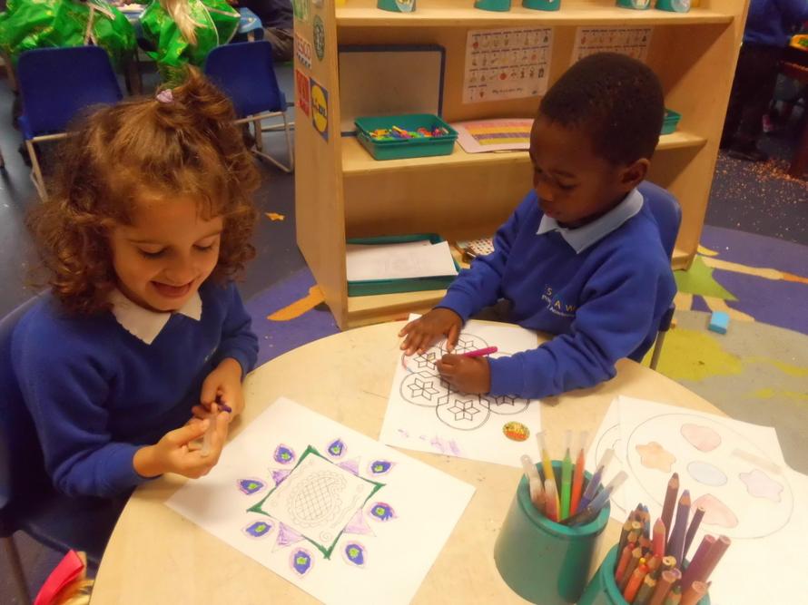 Colouring Rangoli patterns
