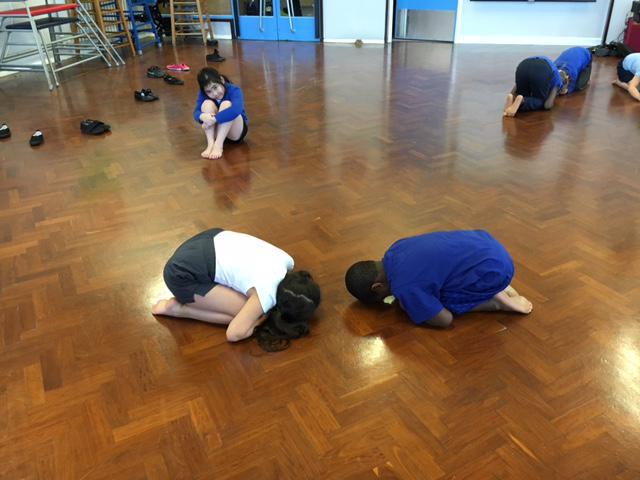 Show me a tight position with your partner...