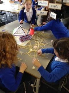 Spaghetti and marshmellow towers in 2A